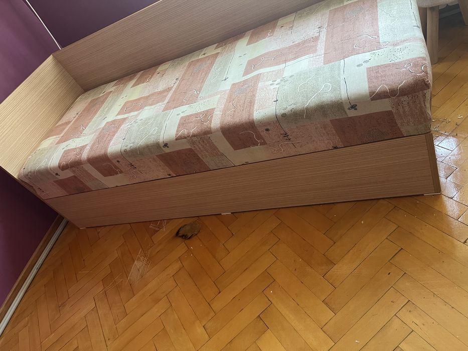 Детско легло с матрак и повдигащ механизъм с амортисьори