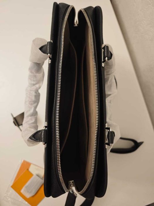 Портфель от Louis Vuitton