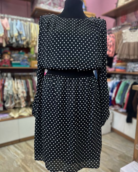 Продам нарядные платья