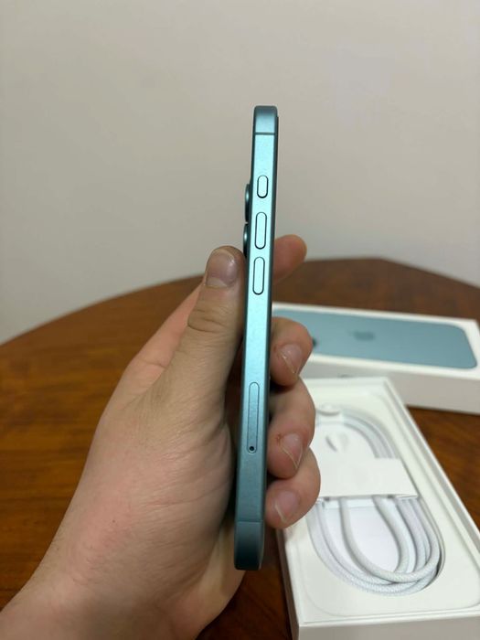 iphone 16 teal 128gb cu 100% bateria