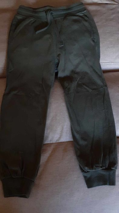 Нови долници и блузи