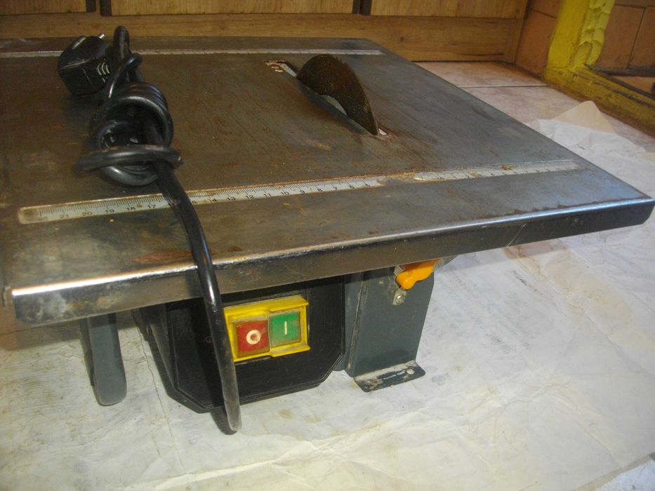 Ел. Машина Рязане Плочки Плочи 700W 600W 400W ф180мм Италия Германия