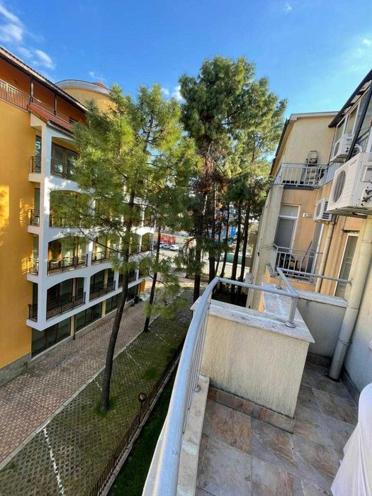 Дава се под наем Двустаен апартамент в к.к. Слънчев бряг - 42 кв.м за 50 € - Снимка #1