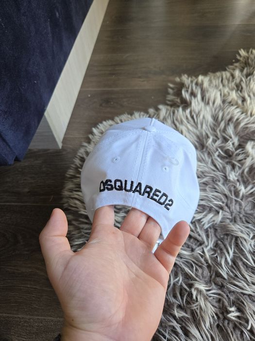 Sapca Dsquared2 Flag alb cu negru Premium