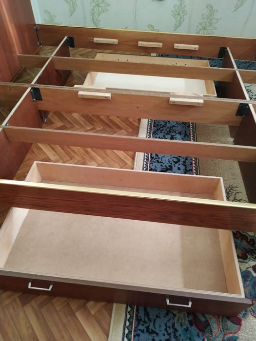 Кровать двухспальная без матраца, размер 170х190