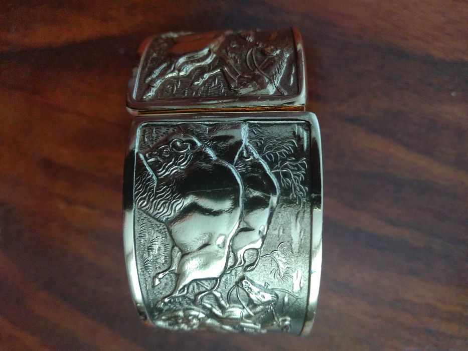 Гривна от едно ереме