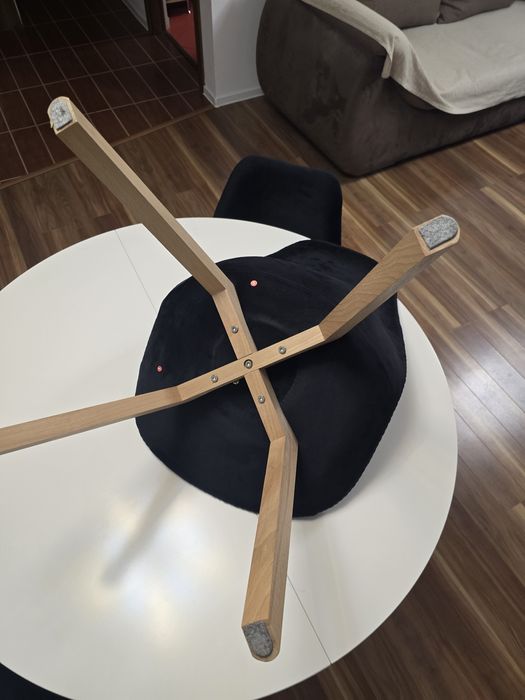 Masă extensibilă 110/155 cm si Set 4 scaune dining/bucatarie, catifea