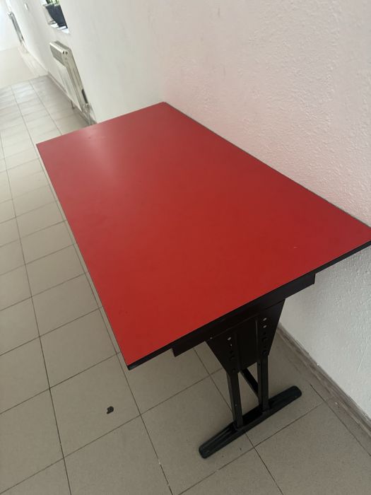 Парта школьная 4 штук, стулья 4шт