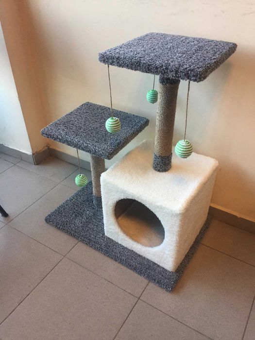 Катерушки за котки.Къщичка с 4-ри топчета-ДОСТАВКА 7лв