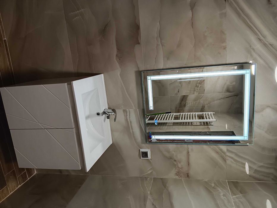 Дава се под наем Тристаен апартамент в Перник, Център - 125 кв.м за 600 € - Снимка #12