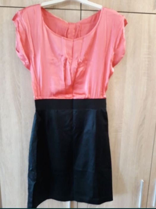 Официални Рокли по 10лв