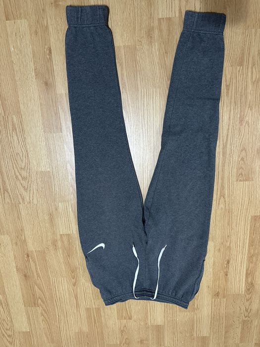Vand pantaloni nike