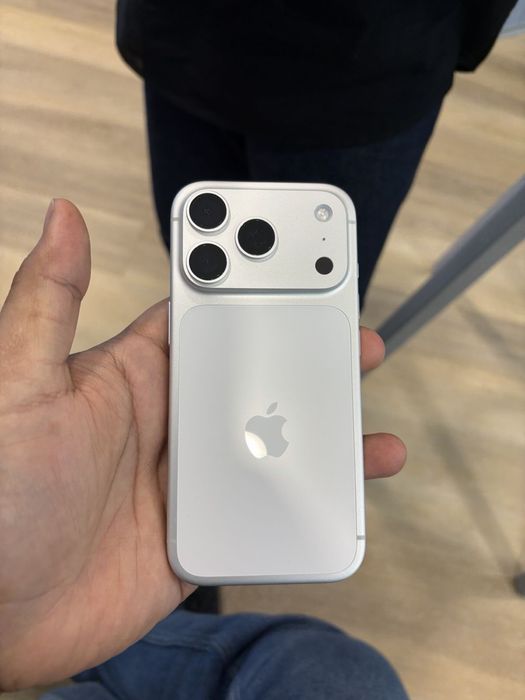 Iphone 17 pro Silver 1 tb