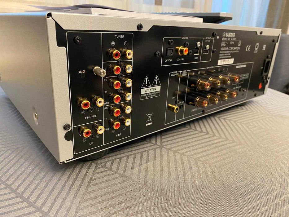 Amplificator Hi-Fi Yamaha A-S801 cu DAC PCM384kHz/32*bit.