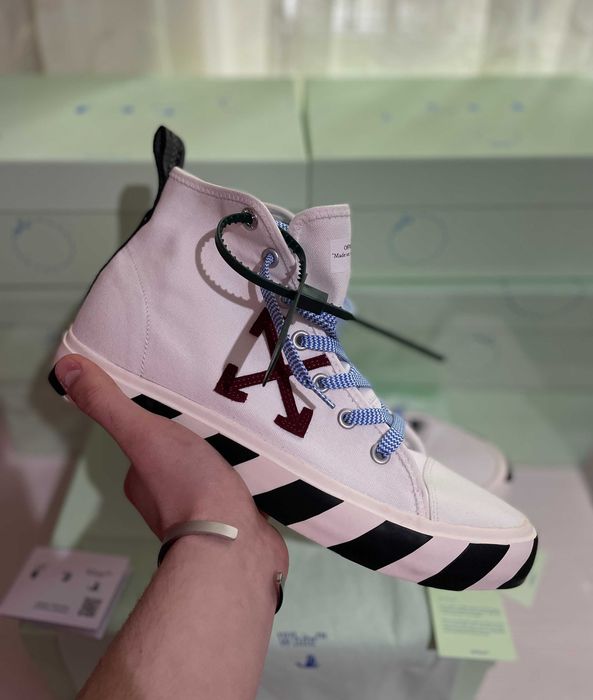 Off-White Top VULCANIZED Sneaker 43 EU