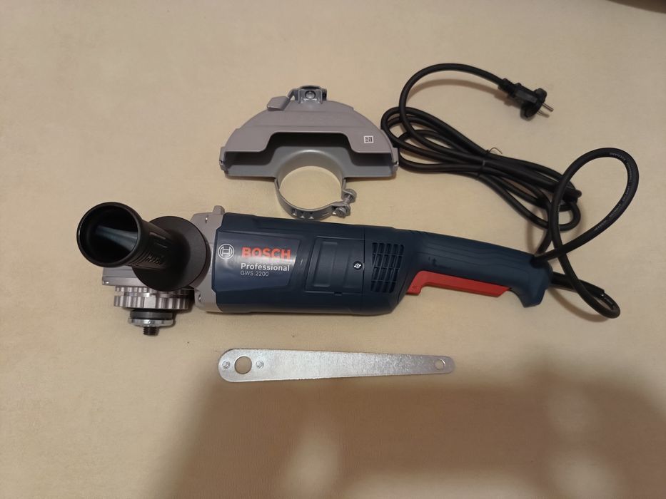 Polizor unghiular Bosch GWS 2200