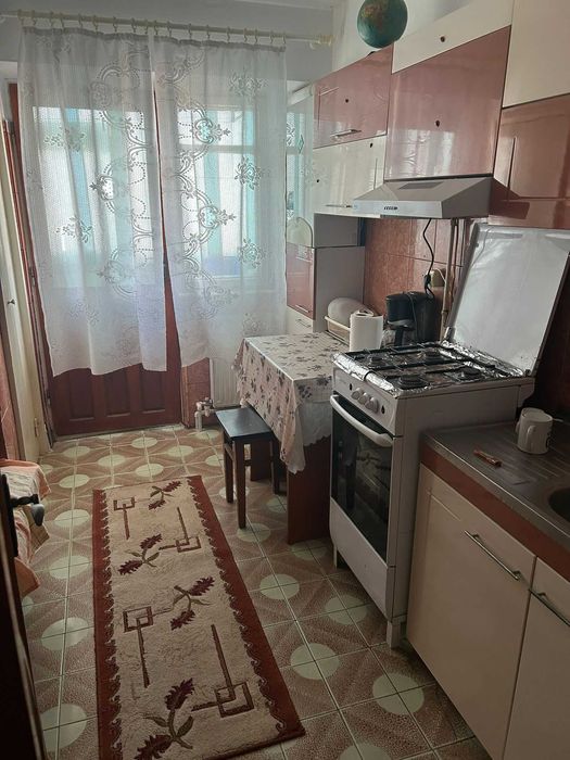 Inchiriez Apartament  2 camere - Mobilat si utilat - Decomandat