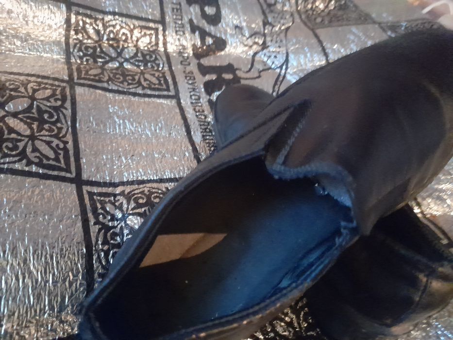 RETRO TUFLI 32-33 razmer yoki aksesuar faqat charimdan