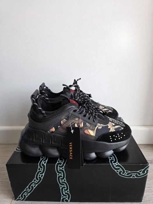 Chain Reaction - Marimea 42 - Negru cu auriu