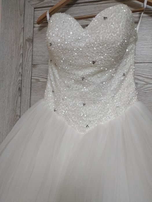 Прокат свадебного платья