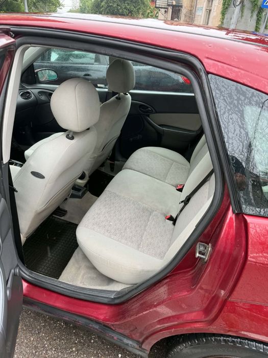Ford focus 1.6 benzina