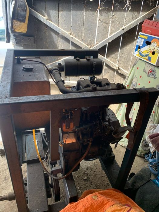 Motor hatz 2 pistoane