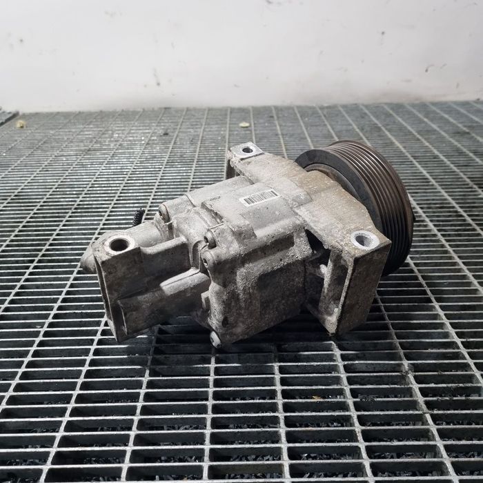 Compresor clima Dacia Sandero 2 0.9 B 2012 - 2016 90CP H4B 408 (1472) Benzina Z0015421C