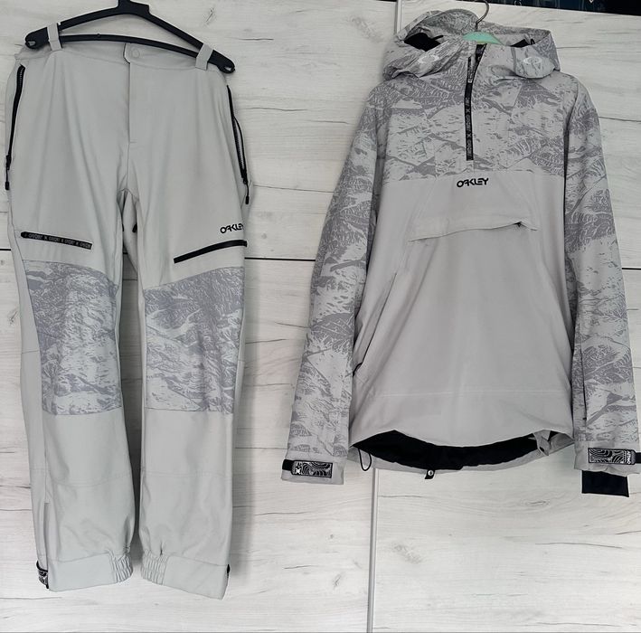 Oakley ски сноуборд екип L -размер