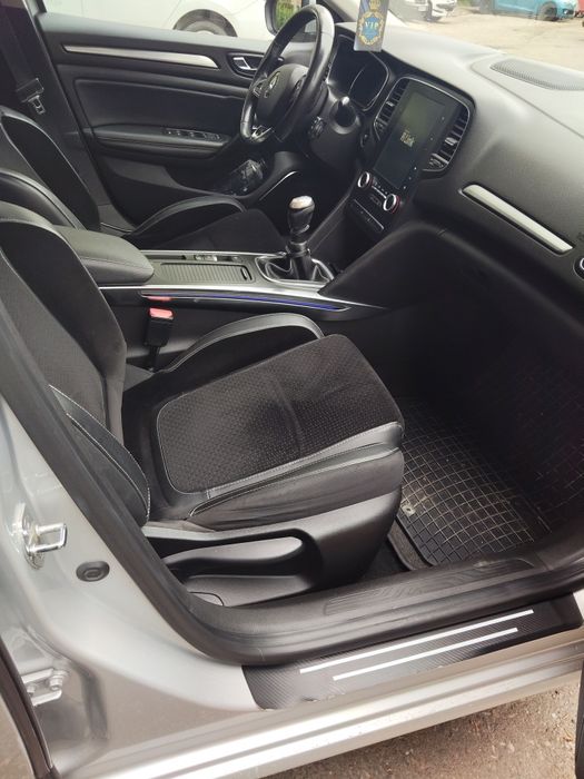 Se vinde Renault Megane IV  Energy Intense 1.6dci