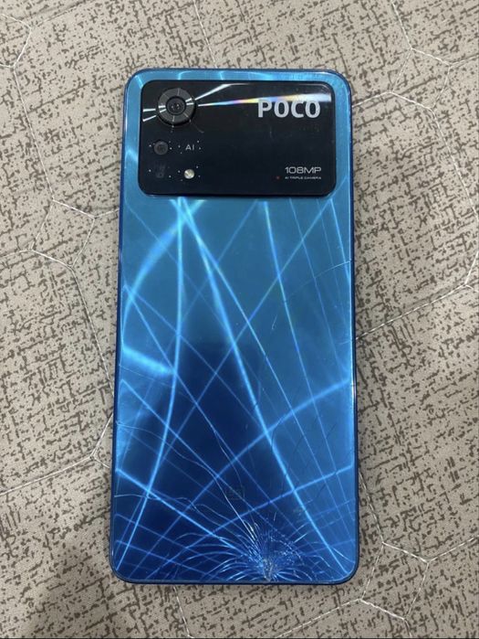 iPhone 14 pro Poco x4 pro