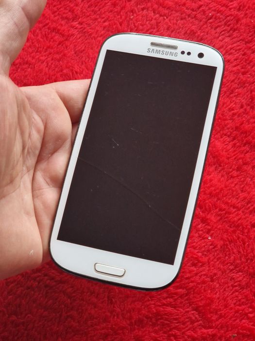 Telefon cu touchscreen funcțional