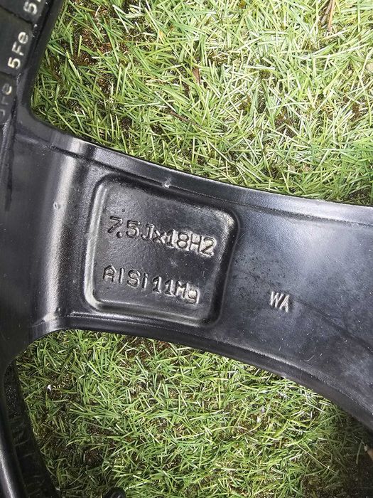 roti Hyundai Tucson R18
