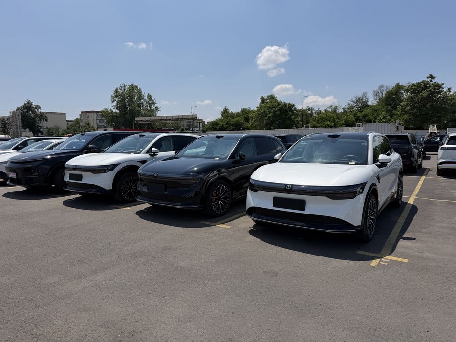 Zeekr 7 X RWD. Qora