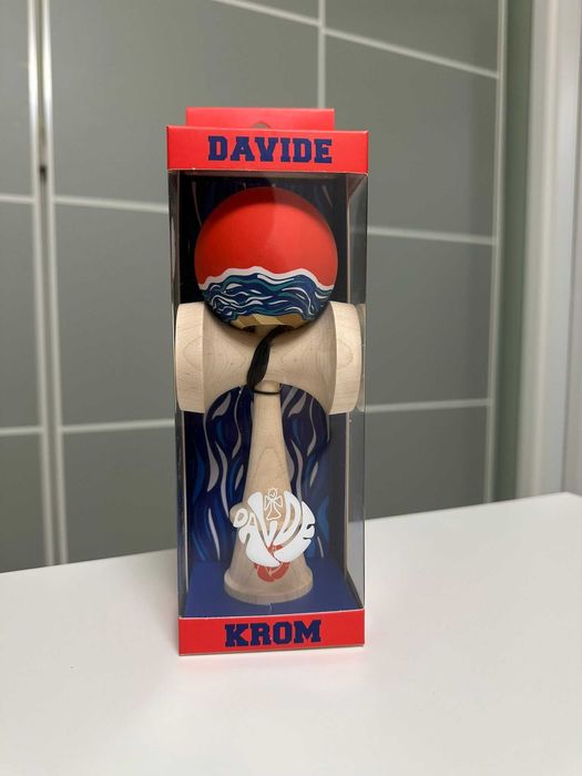 Kendama Krom Davide – nouă, sigilată, originală (cadou perfect)