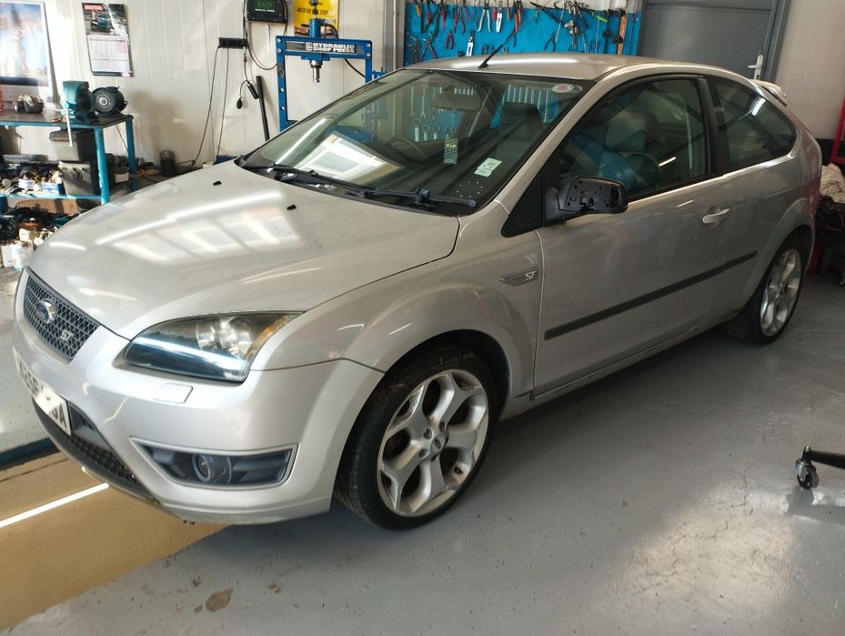 1.6 бензин има катализатор продава се цяла