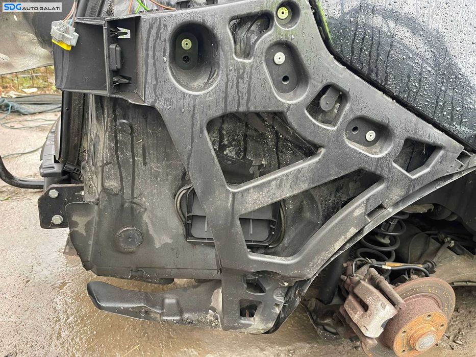 Suport Ghidaj Dreapta pentru Bara Spoiler Spate Renault Megane 3 Grandtour Break 2008 - 2015