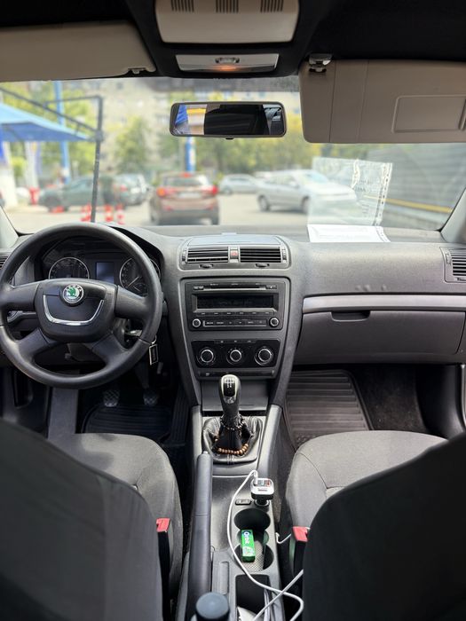 SKODA Octavia 2010 — imagine 2