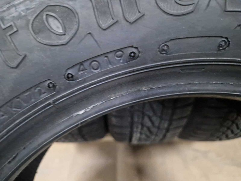 4 Firestone R16C 195/60
зимни бусови гуми DOT4019