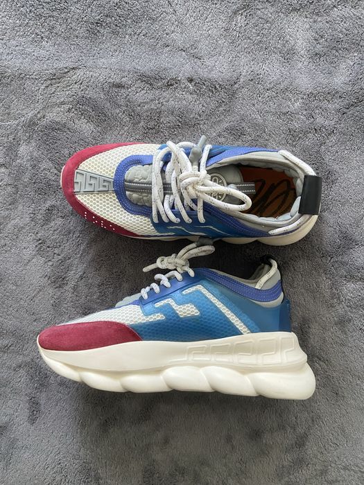 Versace chain reaction