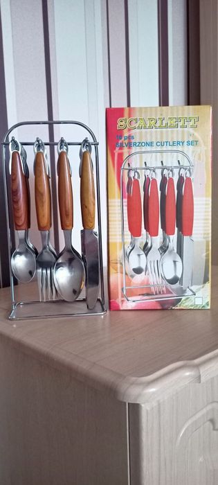 Новый набор столовых приборов