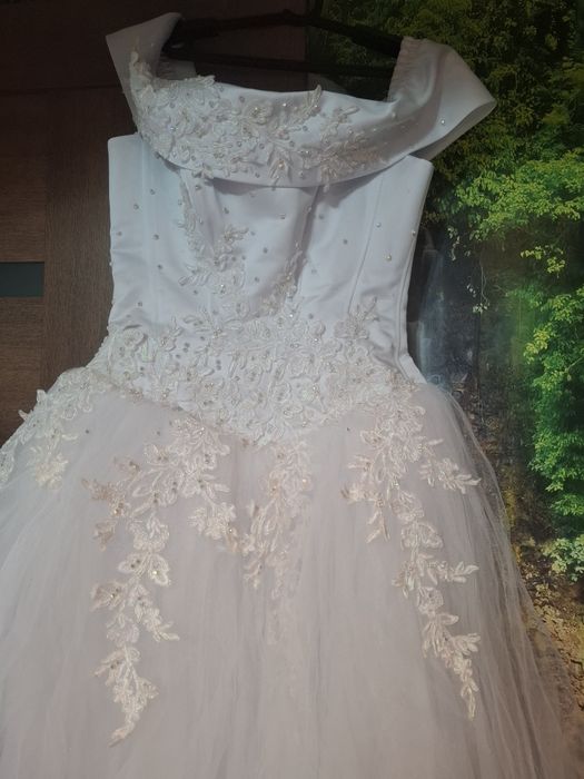 Продам свадебное платье