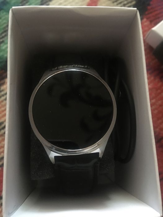 Продам avon watch