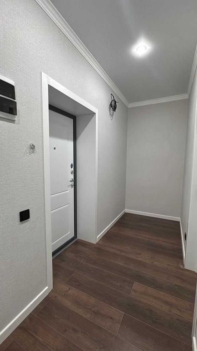 2 комнатная ,крыша двускатная