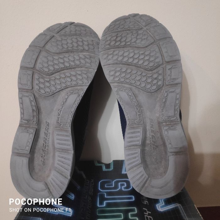 Продавам - светещи маратонки Skechers Dynamic Flash номер 34