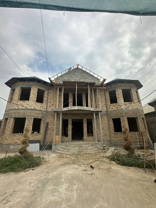 Uy sotiladi sirdaryo mirzabod 2014yil namunaviy uylar oxirida 2etaj