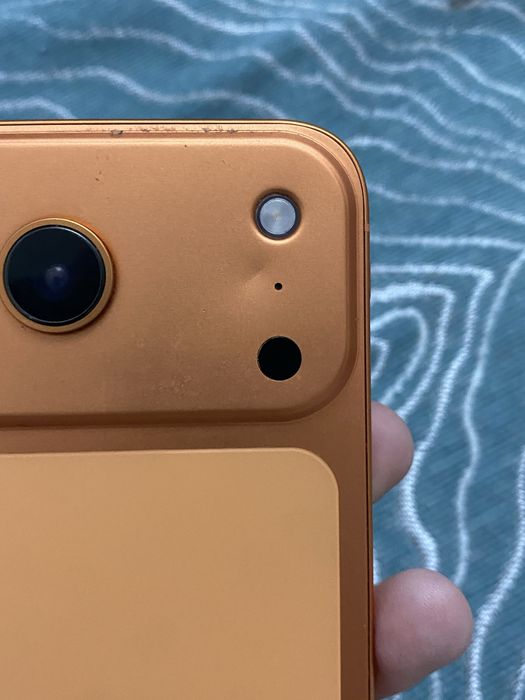 IPhone XR В корпусе 17Pro, емкость 93%