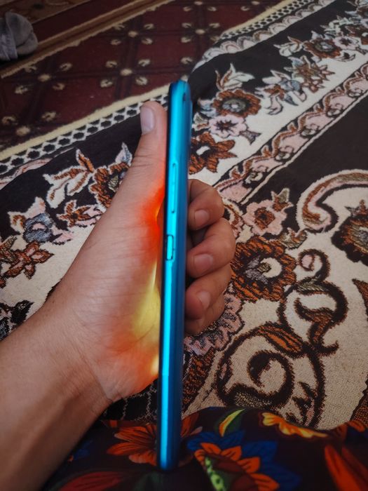 Realme c 11 holati biroz ogirroq lkn qotmasdan ish leydi remont kerak.