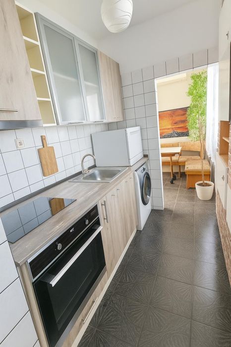 Продава се Тристаен апартамент в Пловдив, Тракия - 82 кв.м за 2074 €/кв.м - Снимка #1