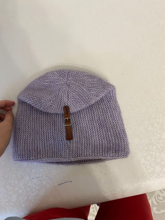 Шапка вязанная ,тёплая