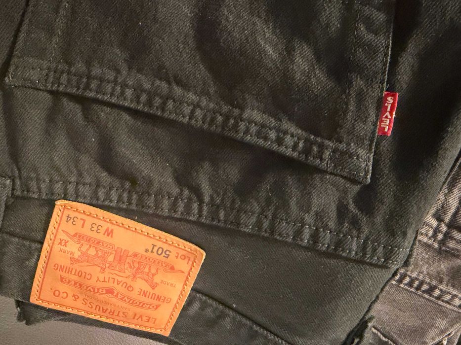 Blugi LEVI's - W33 L34 - stare impecabila !